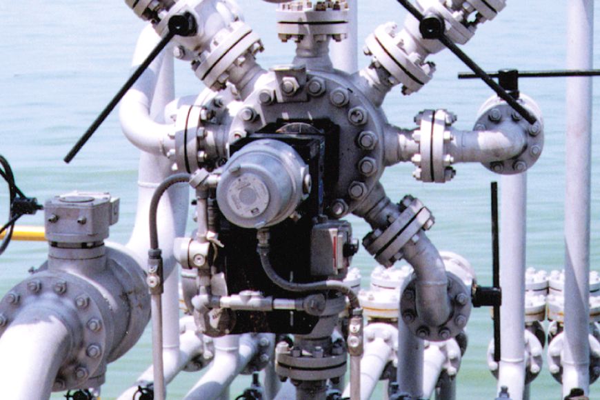 Многоходовые переключатели потока для оптимизации замера дебита нефтегазовых скважин