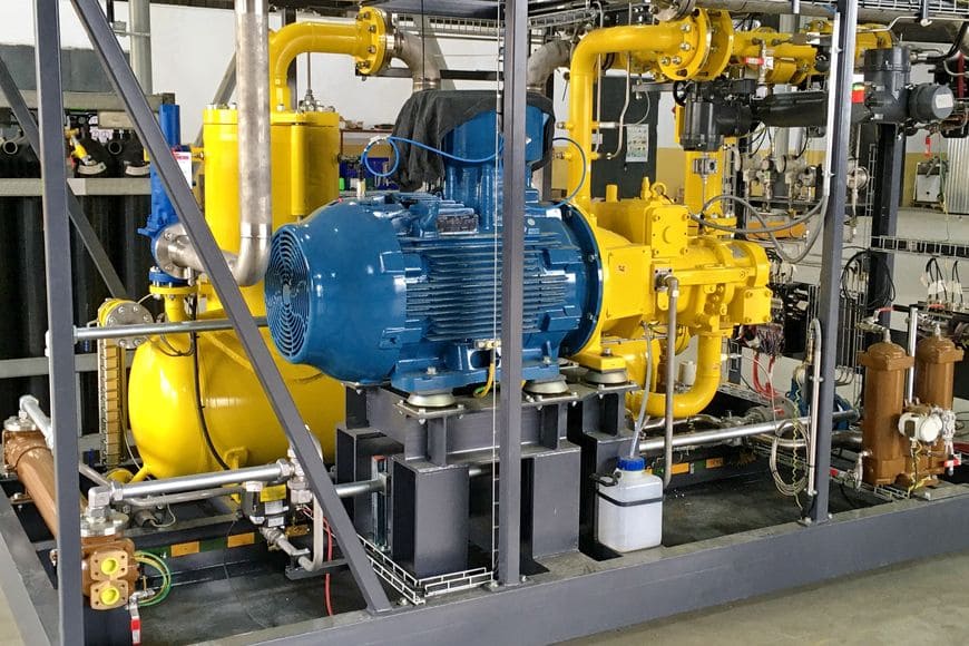 Установка рекуперации отпарного газа выполнена на базе компрессорных технологий