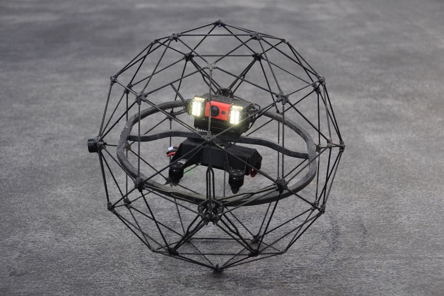 Противоударный дрон-робот для тепловизионного обследования труднодоступных и опасных объектов