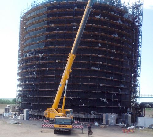 Изоляция вертикального стального резервуара пеностеклом FOAMGLAS®