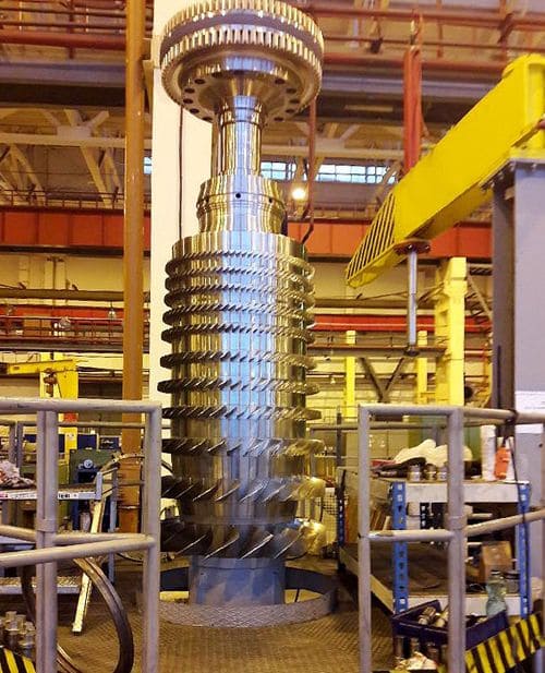 Сборка ротора высокого давления ГТУ MS5002E на Невском заводе (производственной площадке РЭП Холдинга)