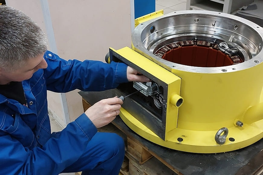 Невский завод изготовил первую отечественную систему магнитного подвеса собственной разработки